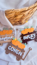 Load image into Gallery viewer, Carrot Wagon Tag