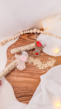 Load image into Gallery viewer, Magical Reindeer Feed
